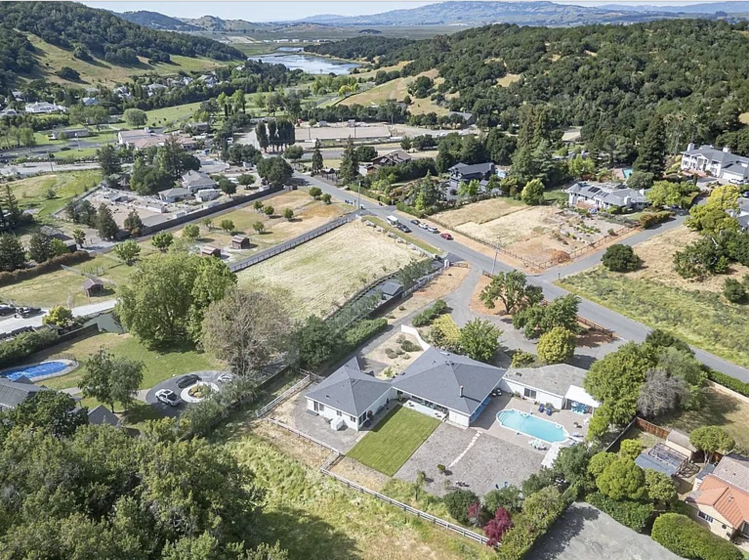 Marin County’s Prestigious Greenpoint Neighborhood Premium Roof Replacement